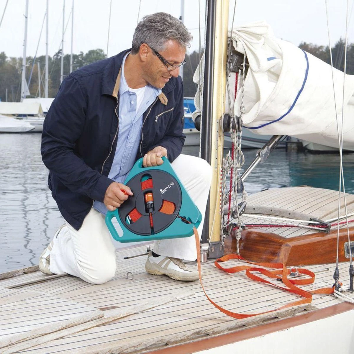 GARDENA Classic Draagcassette Roll-fix C15 Compleet - Inclusief 15 Meter Compact Slang 4 GARDENA Classic Draagcassette Roll-fix C15 Compleet - Inclusief 15 Meter Compact Slang - Afbeelding 4