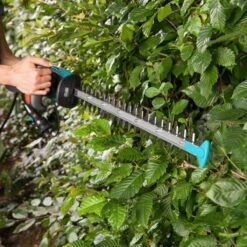 GARDENA - EasyCut 420/45 - Heggenschaar (gemotoriseerd) - Meslengte 45cm - Tandmes Opening 18mm -Gardena Tuin Aanbiedingen Winkel 1200x1200 86