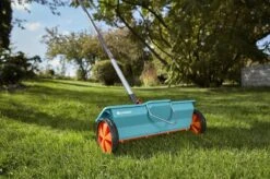 GARDENA Combisysteem Strooiwagen - 40 Cm Strooibreedte - Inhoud 3 Liter - Geschikt Voor 100m² -Gardena Tuin Aanbiedingen Winkel 1200x799 120