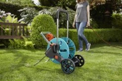 GARDENA - AquaRoll M CleverRoll Easy Slangenwagen - Maximaal 60 Meter - Inklapbare Zwengel 27 GARDENA - AquaRoll M CleverRoll Easy Slangenwagen - Maximaal 60 Meter - Inklapbare Zwengel -Gardena Tuin Aanbiedingen Winkel 1200x799 152