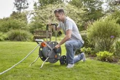 GARDENA - AquaRoll L CleverRoll L Easy Set Slangenwagen - Maximaal 50 Meter - Verstelbare Handgreep -Gardena Tuin Aanbiedingen Winkel 1200x800 141