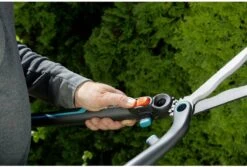 GARDENA - 2 In 1 EnergyCut Heggenschaar - 2.5x Meer Kracht - Totale Lengte 60 Cm 17 GARDENA - 2 In 1 EnergyCut Heggenschaar - 2.5x Meer Kracht - Totale Lengte 60 Cm -Gardena Tuin Aanbiedingen Winkel 1200x813 1