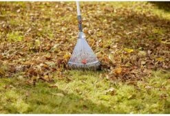 GARDENA Combisysteem Bladhark Hark - Werkbreedte Verstelbaar 30/50 Cm - Aanbevolen Steellengte 130 Cm 13 GARDENA Combisysteem Bladhark Hark - Werkbreedte Verstelbaar 30/50 Cm - Aanbevolen Steellengte 130 Cm -Gardena Tuin Aanbiedingen Winkel 1200x823 4