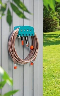 GARDENA Slanghouder - Incl. Opbergruimte Voor GARDENA Aansluitstukken -Gardena Tuin Aanbiedingen Winkel 755x1200