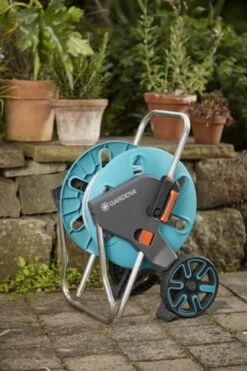 GARDENA - AquaRoll CleverRoll S Set Slangenwagen - Incl. 20 M Slang - Maximaal 40 M Opbergcapaciteit -Gardena Tuin Aanbiedingen Winkel 798x1200 1