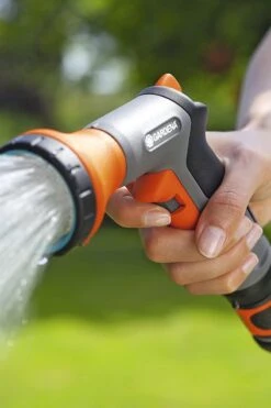 GARDENA Classic Sproeibroes 16 GARDENA Classic Sproeibroes -Gardena Tuin Aanbiedingen Winkel 800x1200 74