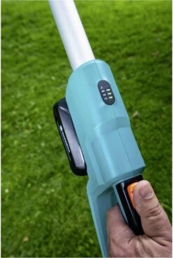 GARDENA - Accu Telescopische Snoeizaag - TCS 20/18 P4A Set - 20cm - 50 Cm ⌀ 11 GARDENA - Accu Telescopische Snoeizaag - TCS 20/18 P4A Set - 20cm - 50 Cm ⌀ -Gardena Tuin Aanbiedingen Winkel 806x1200 1